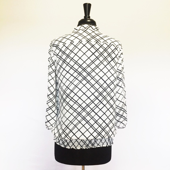 🍩Zac and Rachel striped blouse size medium - Picture 3 of 6